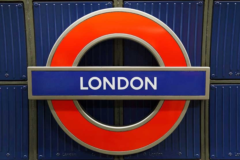 LondonRoundel-e1417519544102